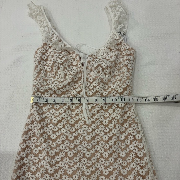 NWT City Studio White & Tan Floral Lace Soft Girl Mini Party Dress Size 3 - Picture 8 of 14